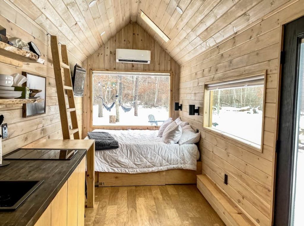 Solo Adventure Cabin